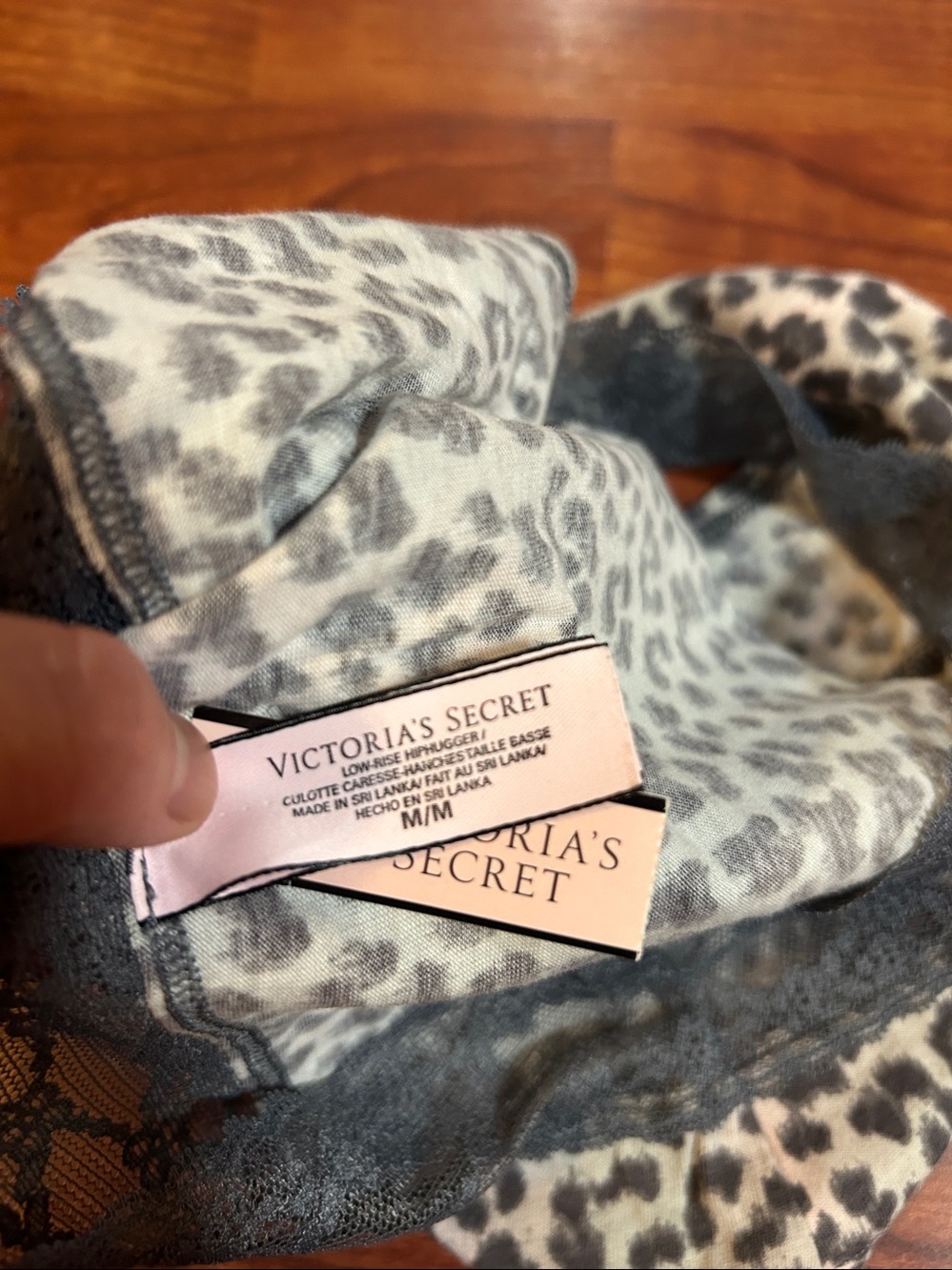 Victoria's Secret Panty Low rise Hiphugger Medium - Picture 3 of 4